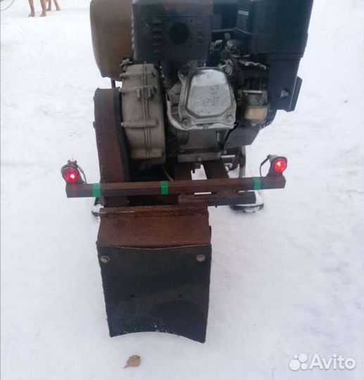 Детский снегокат с мотором