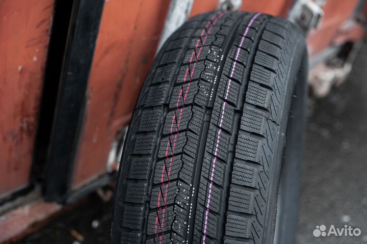 Zmax Icepioneer 868 275/45 R20 110H