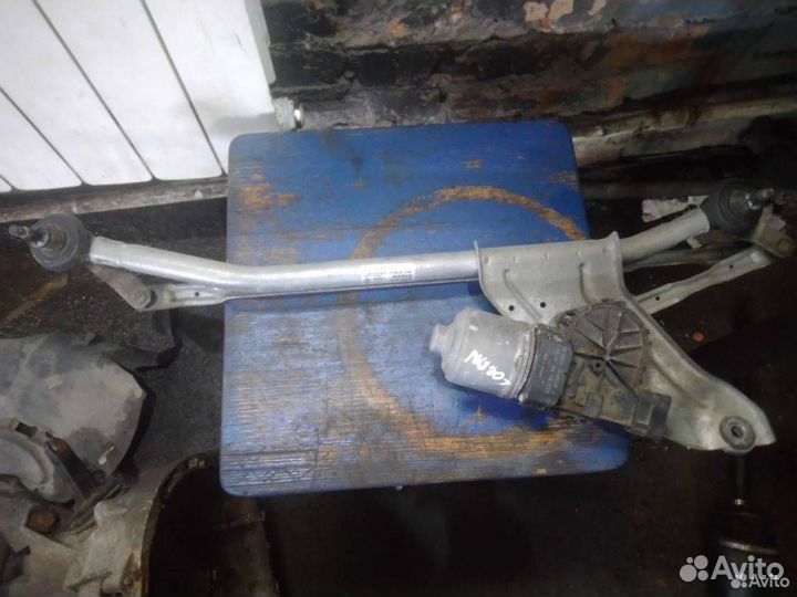 Трапеция стеклоочистителя Renault Logan рест. 2010