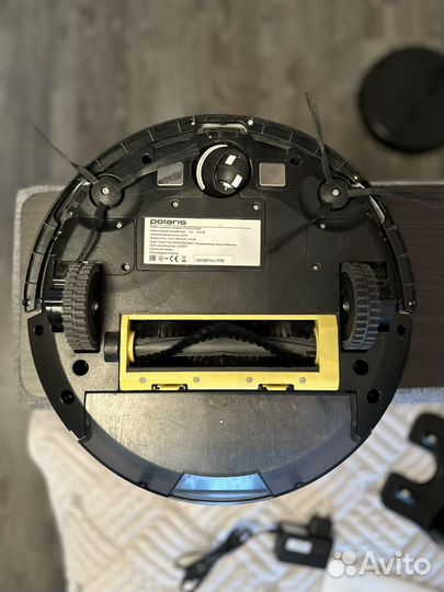 Робот пылесос моющий Polaris pvcr0726W