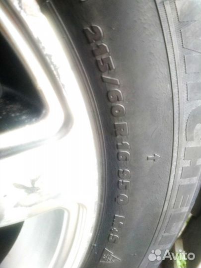 Michelin X-Ice 215/60 R16