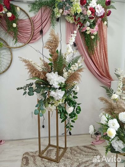 Железные конструкции для фото зоны