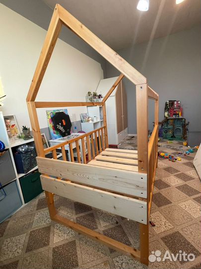 Детская кровать домик с матрасом