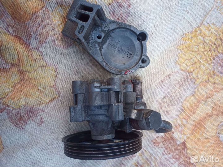 Насос гур Opel,Chevrolet 13273781