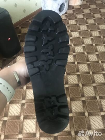 Продам натур. зимние сапоги для девочки 37 размер