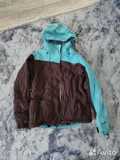 Горнолыжная куртка