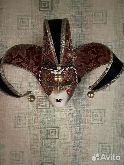 Венецианская маска