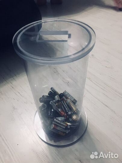 Контейнер под батарейки и крышки