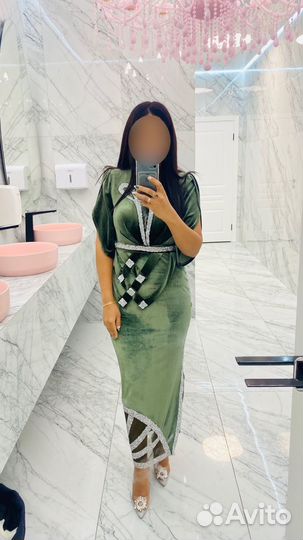 Вечернее платье