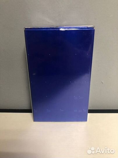 Escentric molecules 01 iris