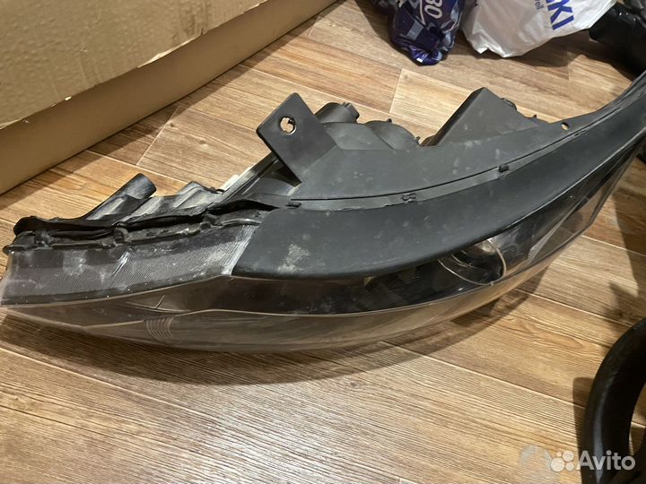 Блок фары на KIA Sportage 3 б/у менялась линза