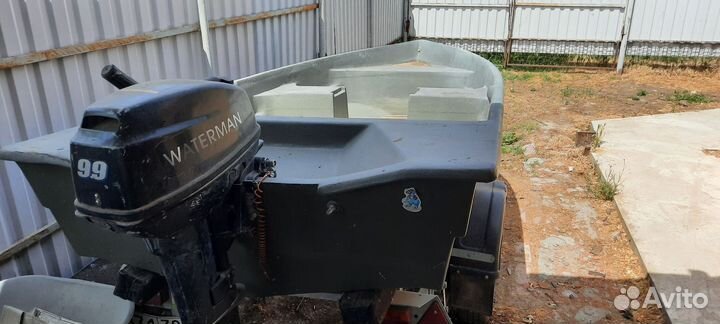 Лодка пластиковая с мотором и прицепом