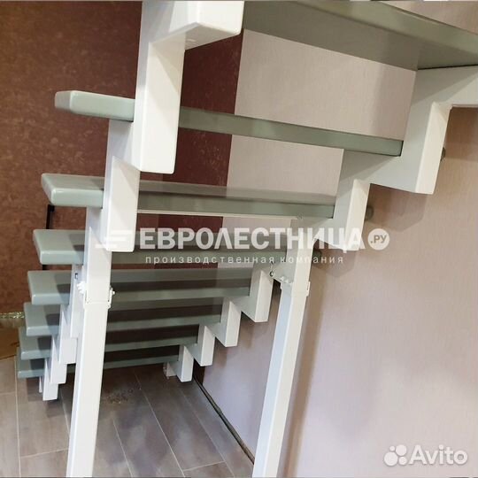 Лестница на второй этаж металлическая