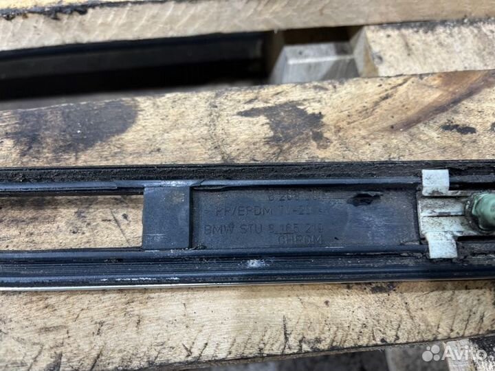 Молдинг на крыло передний левый Bmw 7 E38 M62B35