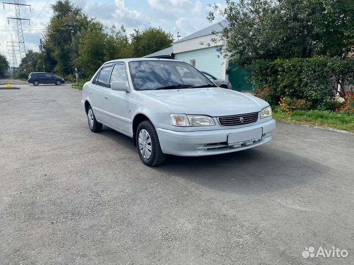 Toyota Corolla 1.5 AT, 1998, 250 000 км