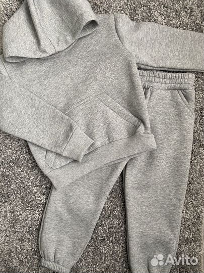 Спортивный костюм детский новый