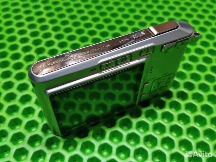 Компактный фотоаппарат Casio Exilim EX-S600