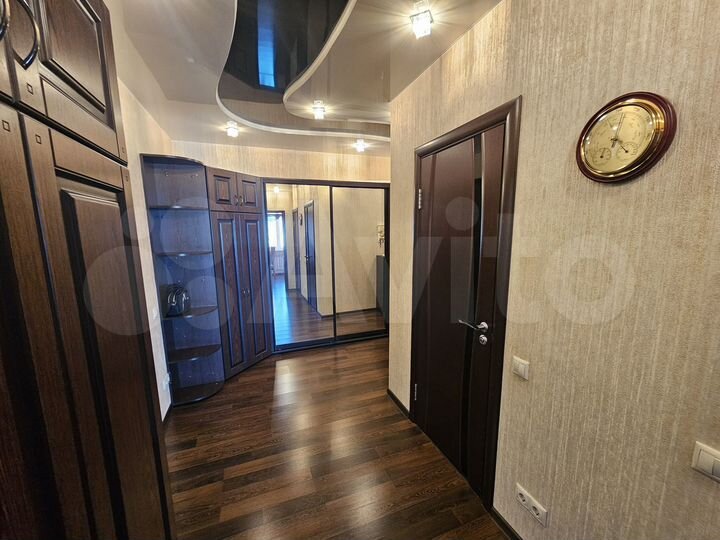 3-к. квартира, 95 м², 8/9 эт.