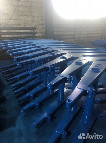 Кун Погрузчик универсальный пку 08