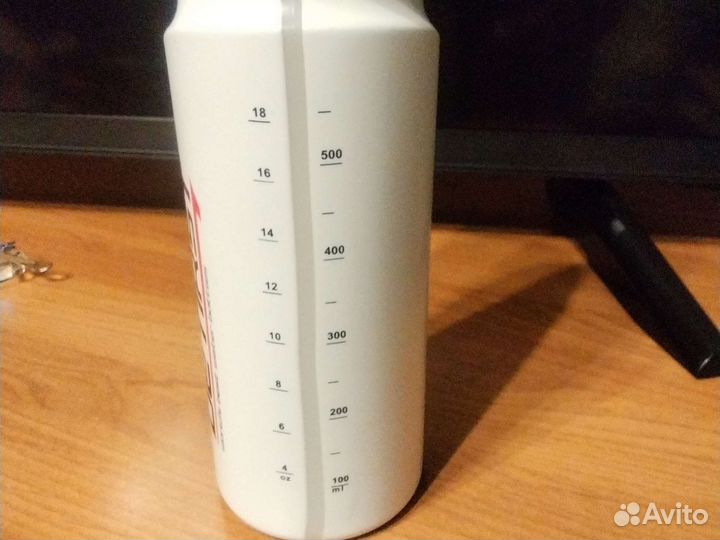 Бутылка для воды. спортивная