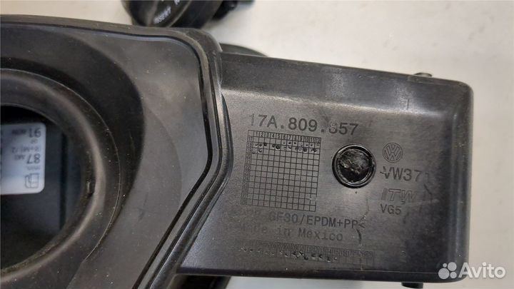 Лючок бензобака Volkswagen Jetta 7 2018, 2019