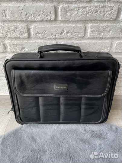 Мужской кожаный портфель