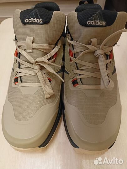 Кроссовки adidas 42р