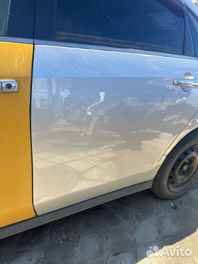 Задняя левая дверь Nissan Almera G15