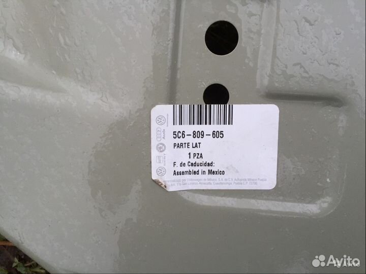 Панель боковая левая боковина VW Jetta с 2011