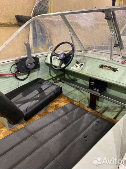 Лодка Обь-М