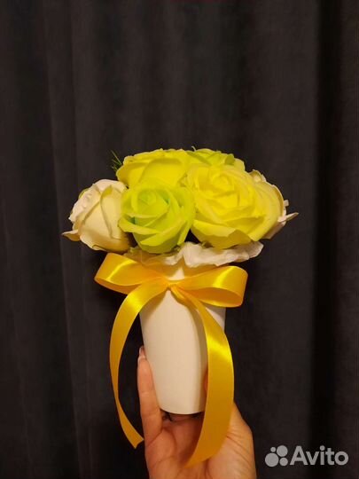 Букет из 11 роз на мыльной основе