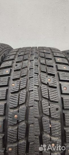 Dunlop SP Winter Ice 01 235/45 R17