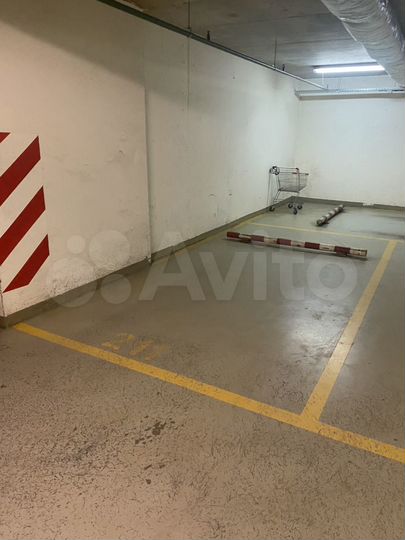 Машиноместо, 14 м²