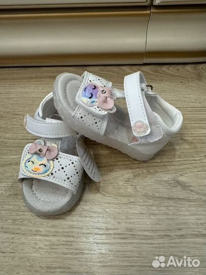 Босоножки для девочки