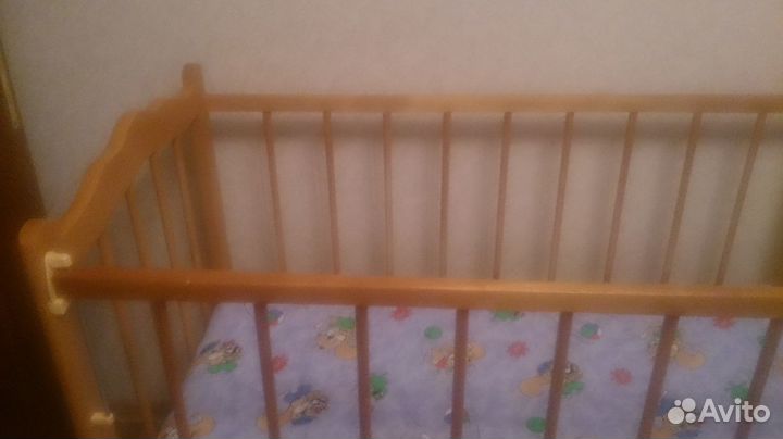 Кроватка детская с матрацем