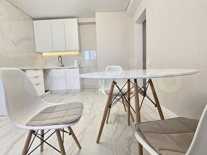 2-к. квартира, 64,4 м², 1/15 эт.