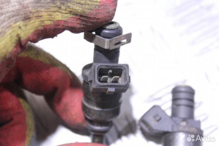 Форсунка двигателя Audi A3 1996 2003
