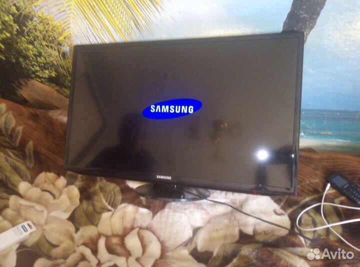Samsung UE32EH5040. Samsung UE32EH5307K. DVB-T2