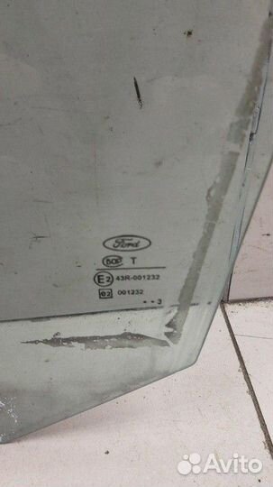 Стекло двери переднее левое Ford Focus