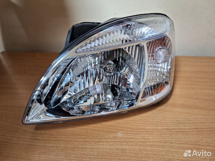 Фара передняя левая Kia Rio JB