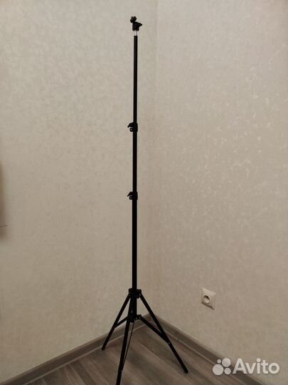 Штатив для фото/видео оборудования 2.1m