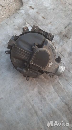 Корпус воздушного фильтра Тойота сурф 4раннер 3VZE