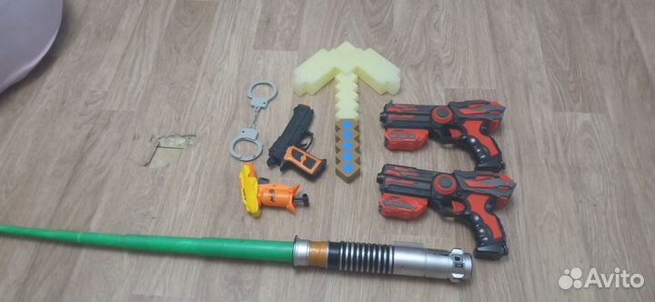 Детские игрушки пистолет