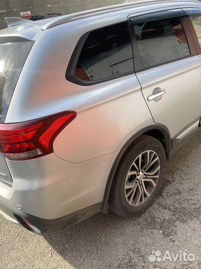 Фаркоп оригинальный Mitsubishi Outlander III