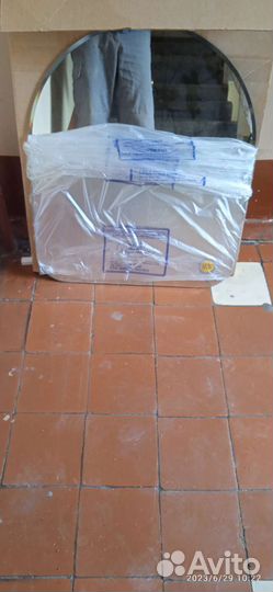 Зеркало бытовой