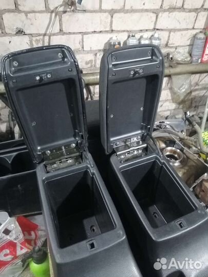 Подлокотник mitsubishi лансер 9