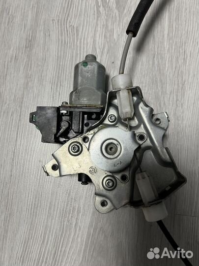 Стеклоподъемник передний левый Nissan Juke F15