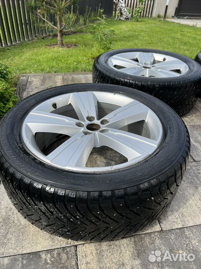 Зимние колеса в сборе R20 на Audi Q7 4M