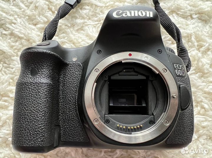 Зеркальный фотоаппарат Canon EOS 60D
