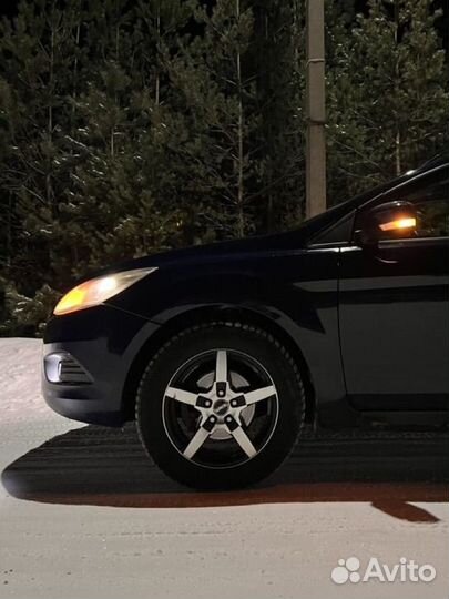 Комплект дисков с резиной 5/108 R16 205/55